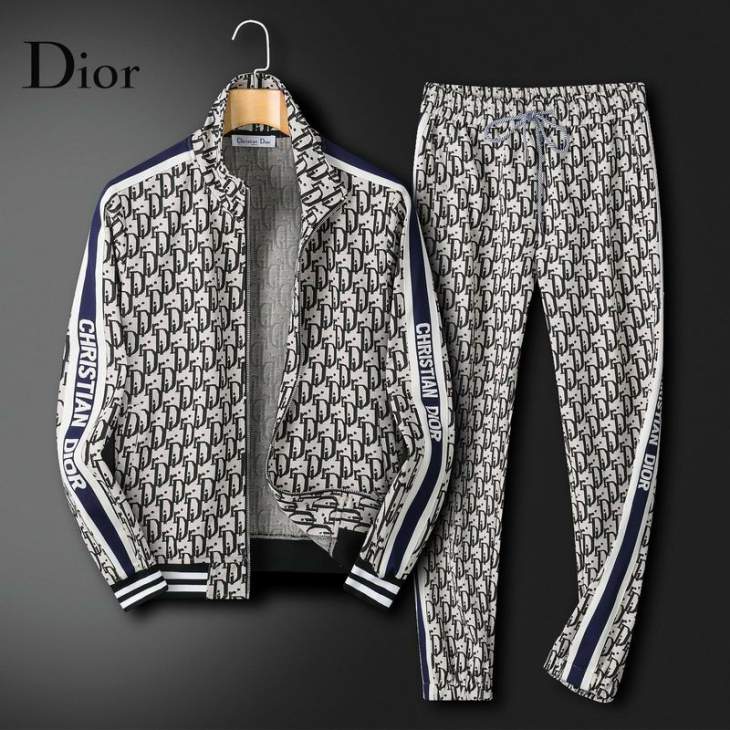 Picture of Dior Sweater Suits _SKUDiorM-3XL25cr25038463